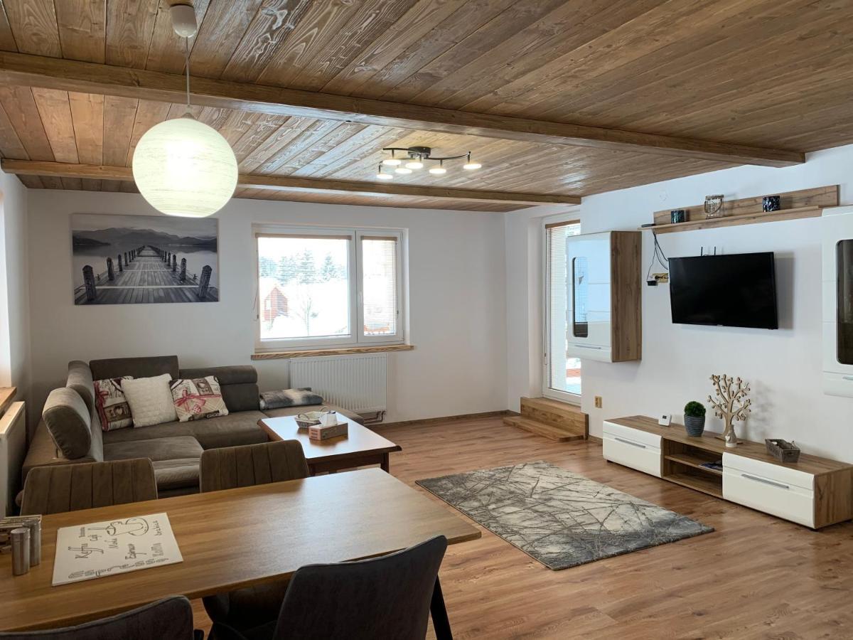 Apartmany Alliss ハルラホフ エクステリア 写真