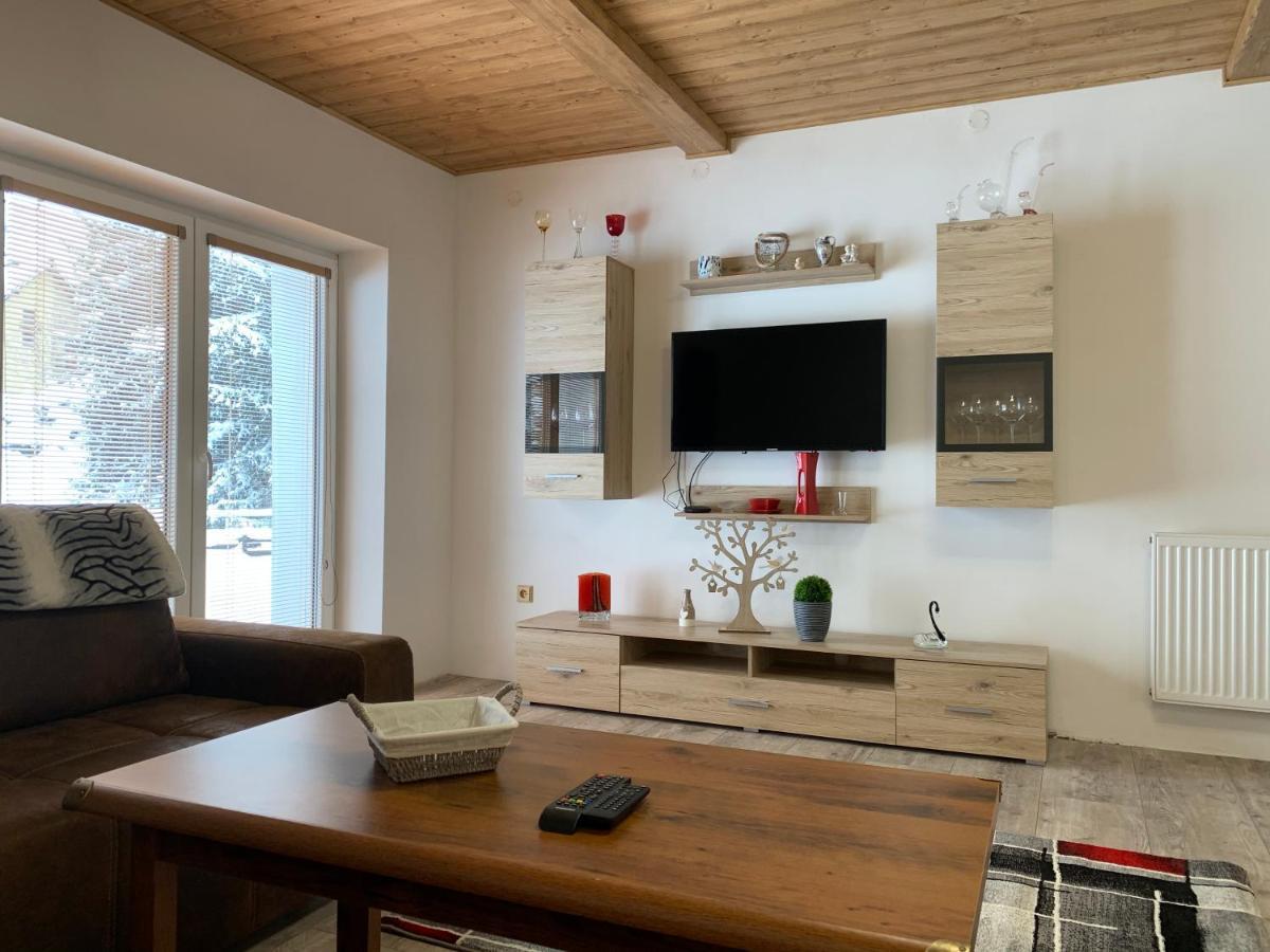 Apartmany Alliss ハルラホフ エクステリア 写真