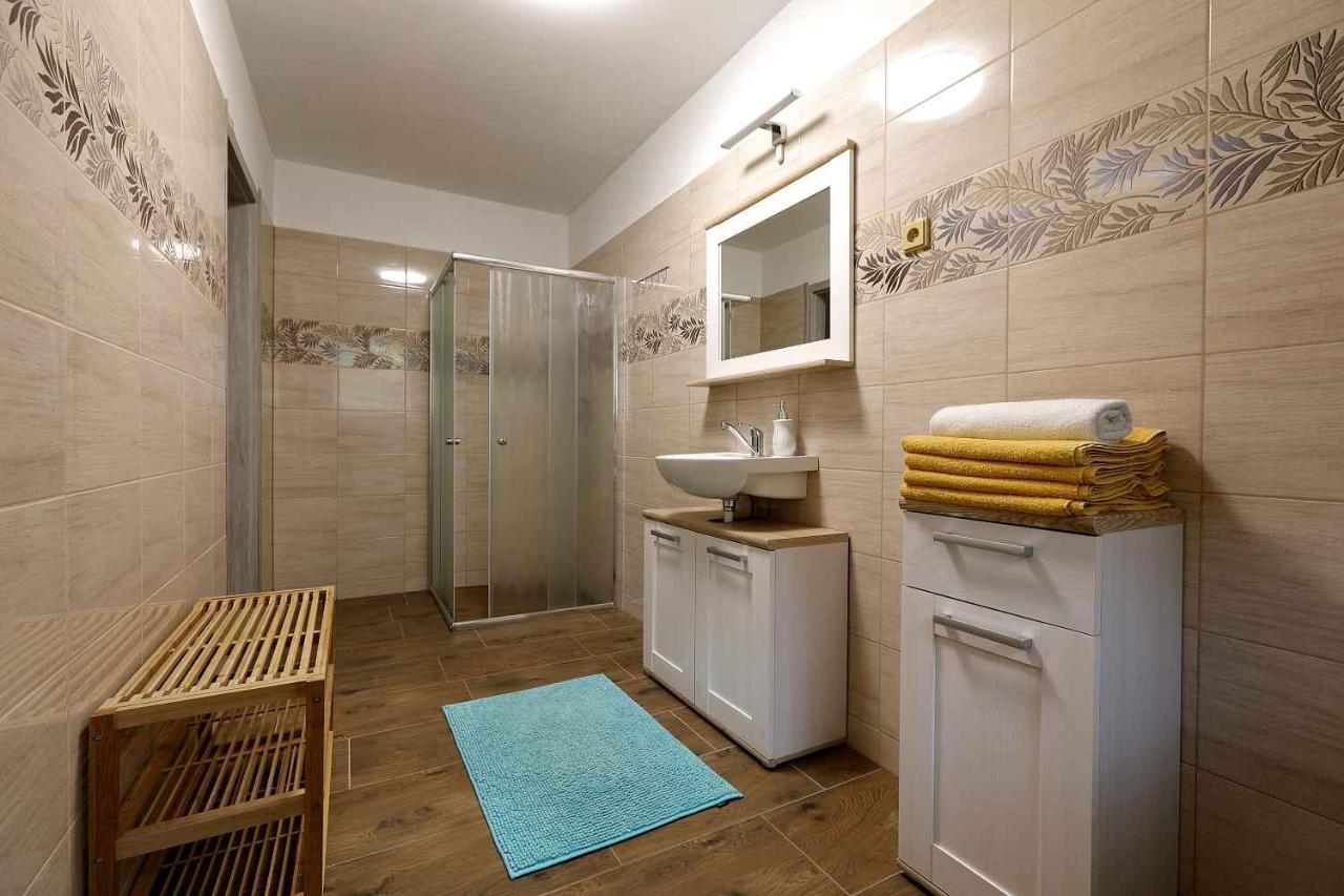 Apartmany Alliss ハルラホフ エクステリア 写真